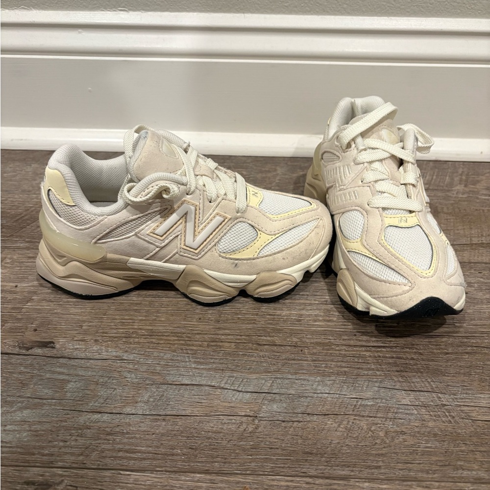 New Balance Girls Beige and Cream Sneakers